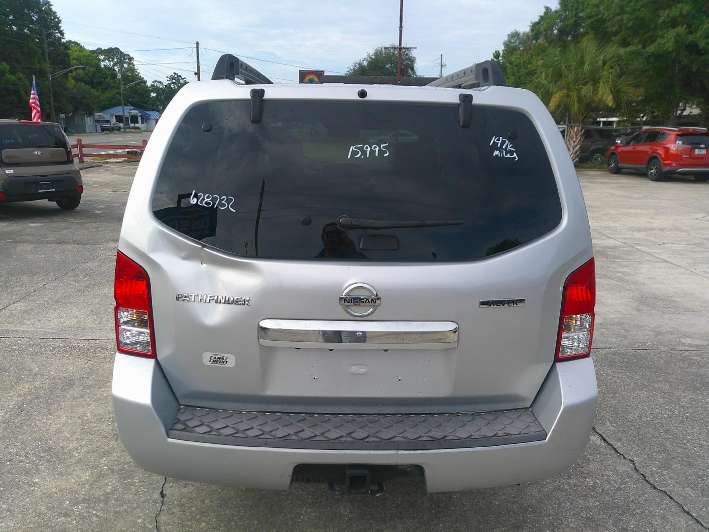 2011 SILVER NISSAN PATHFINDER S; LE; SV (5N1AR1NB2BC) , located at 1200 Cassat Avenue, Jacksonville, FL, 32205, (904) 695-1885, 30.302404, -81.731033 - Photo#6